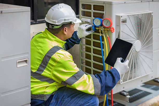 Professional Hvac Installation technician working in Aurora, IN